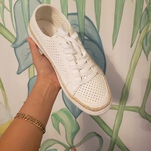 American Eagle Sneakers